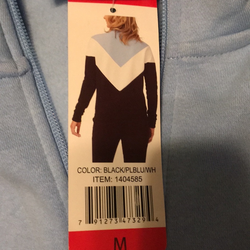 Fila  pullover sweatshirt 1/2 zip NWT Size M - Picture 8 of 11